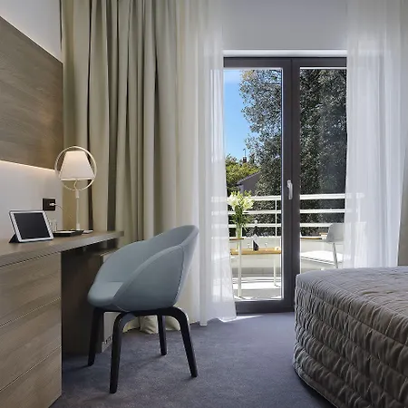 Residence Rovinj Bed and Breakfast 4*