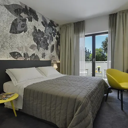 فندق مبيت وإفطار Residence Rovinj 4*