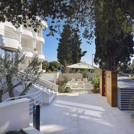 Residence Rovinj Bed & Breakfast 4*